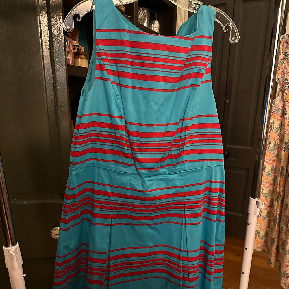 Eye Catching Sleeveless Talbots Dress